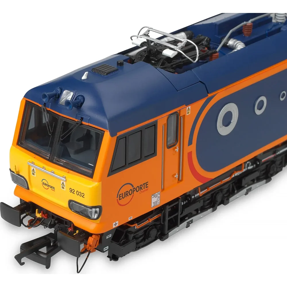 Accurascale ACC2198-92032 — Close Up Of Cab Left by Accurascale