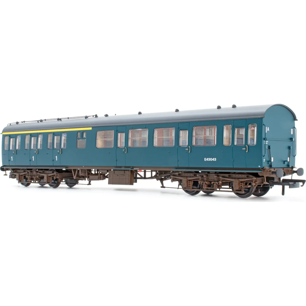 Accurascale ACC2345-E43043 — Right Front Three Quarter View by Accurascale