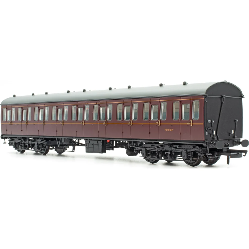 Accurascale ACC2372 — Right Front Three Quarter View by Accurascale