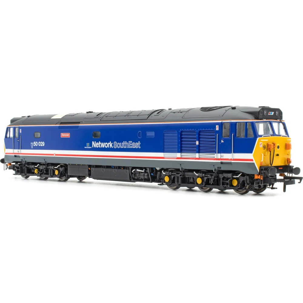 Accurascale ACC2520 — Right Front Three Quarter View by Accurascale