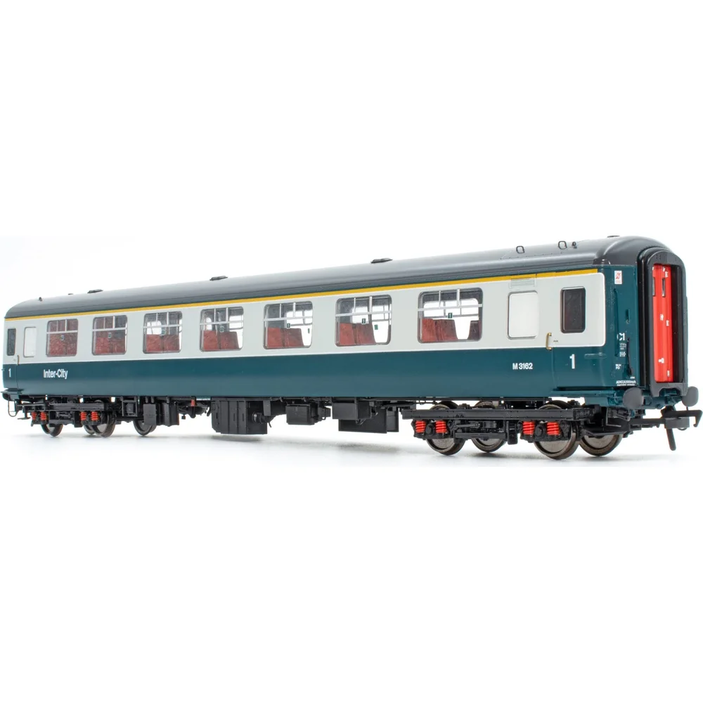 Accurascale ACC2686 — Right Front Three Quarter View by Accurascale