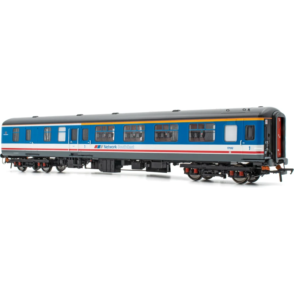 Accurascale ACC2696 — Right Front Three Quarter View by Accurascale