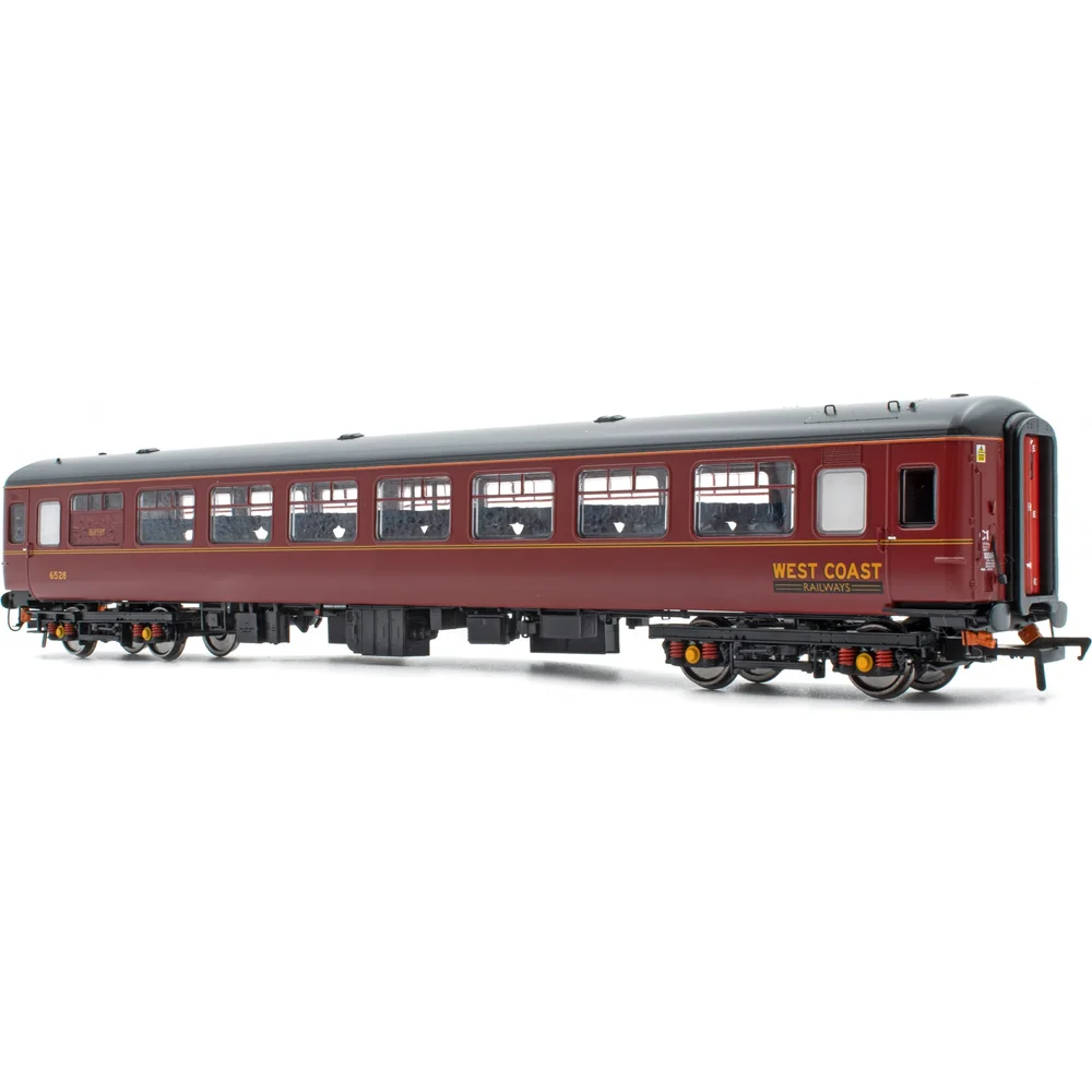 Accurascale ACC2703 — Right Front Three Quarter View by Accurascale