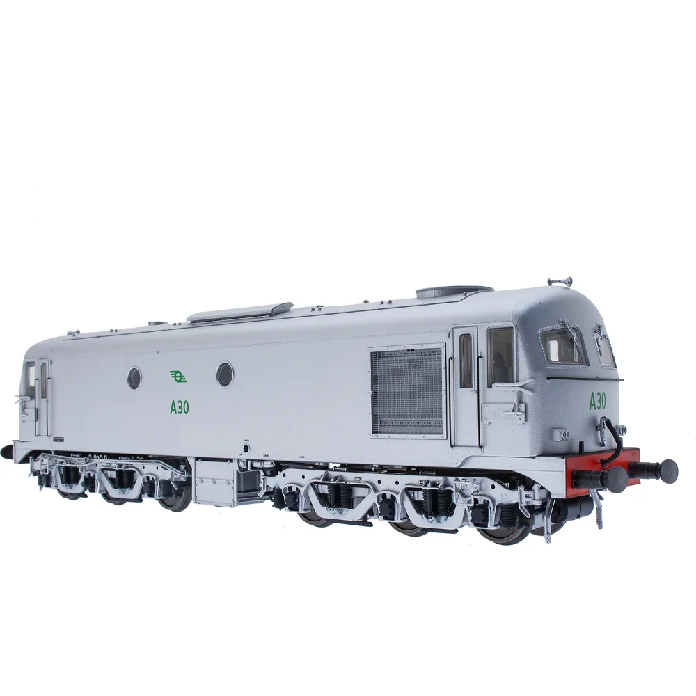 Irish Railway Models IRM1101 — Right Front Three Quarter View by Accurascale