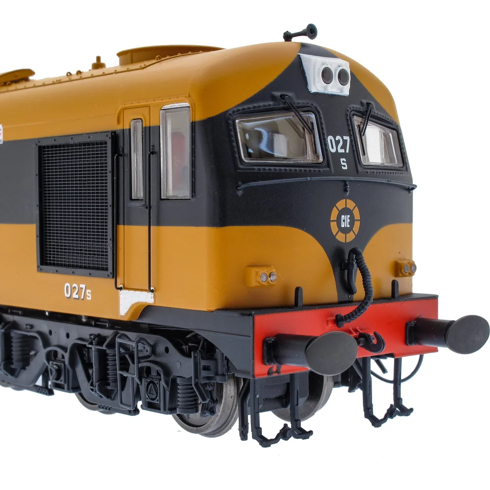 Irish Railway Models IRM1110 — Close Up Of Cab Right by Accurascale