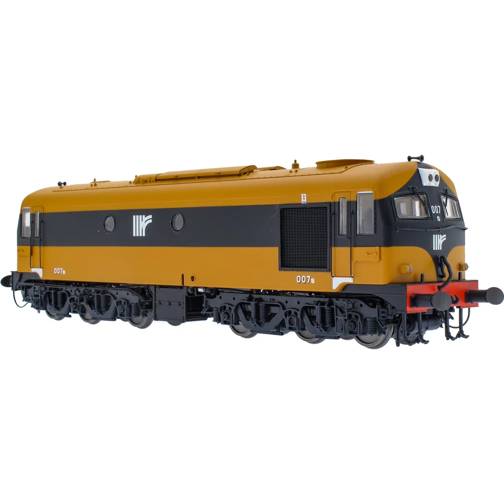 Irish Railway Models IRM1111 — Right Front Three Quarter View by Accurascale
