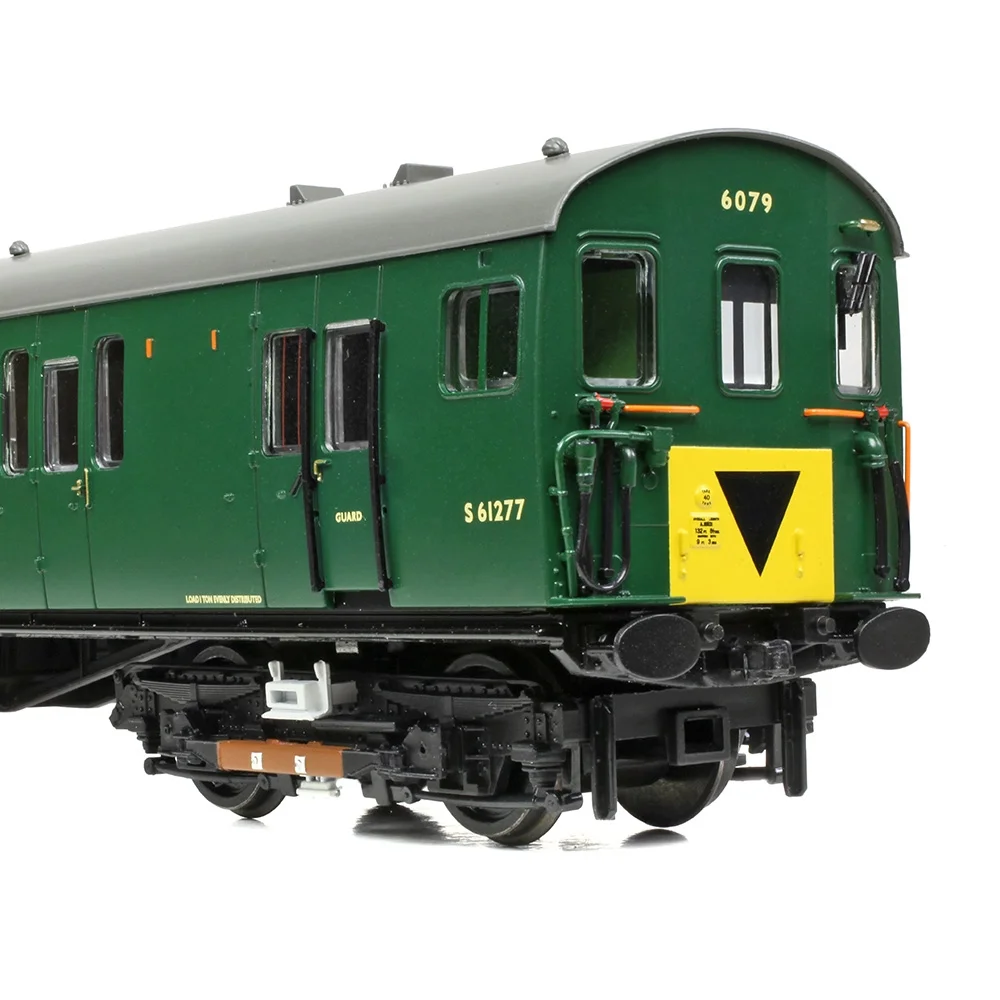 Bachmann 31-393 — Close Up Of Cab Right by Bachmann