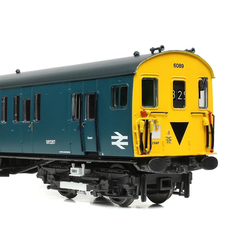 Bachmann 31-394 — Close Up Of Cab Right by Bachmann