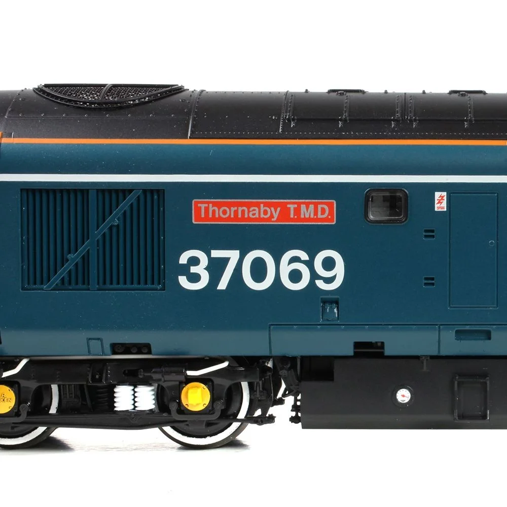 Bachmann 35-312 — Close Up Of Nameplate by Bachmann
