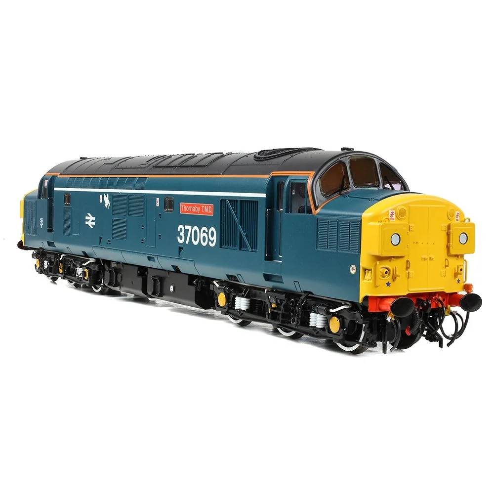 Bachmann 35-312 — Right Front Three Quarter View by Bachmann
