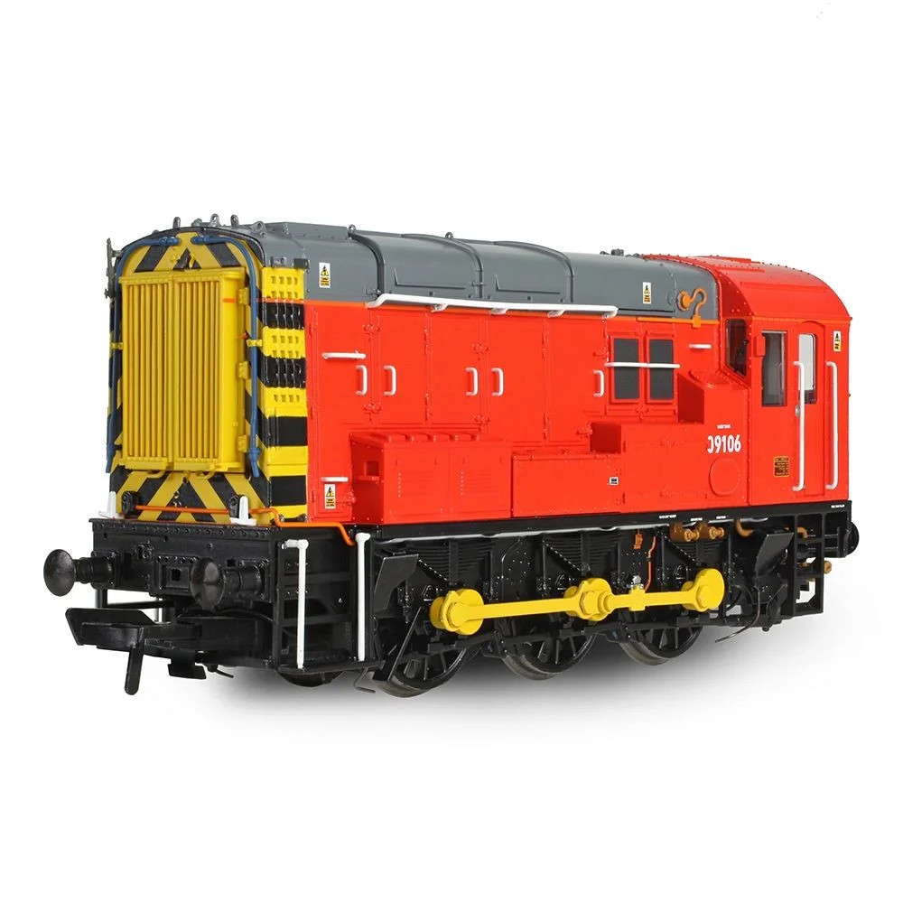 Bachmann 35-930 — Left Front Three Quarter View by Bachmann