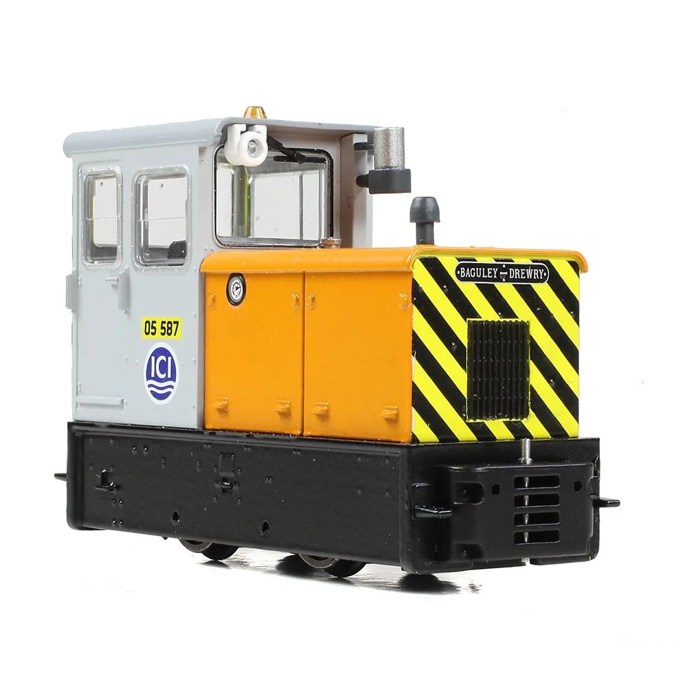 Bachmann 392-028 — Right Front Three Quarter View by Bachmann