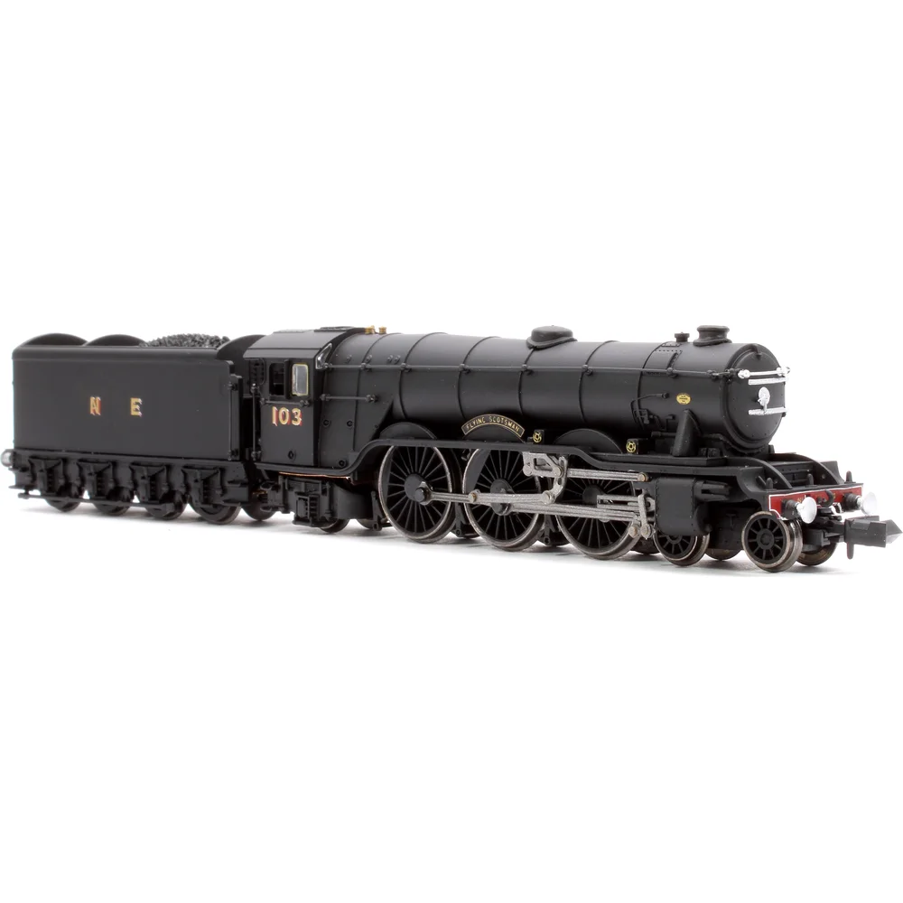 Dapol 2S-011-002D — Right Front Three Quarter View by Dapol