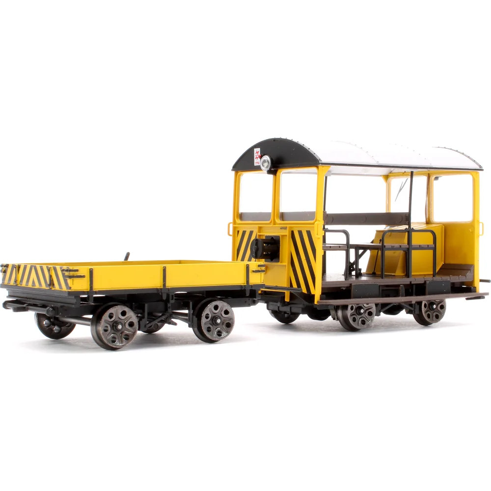 Ellis Clark Trains E1019 — Left Rear Three Quarter View by Ellis Clark Trains