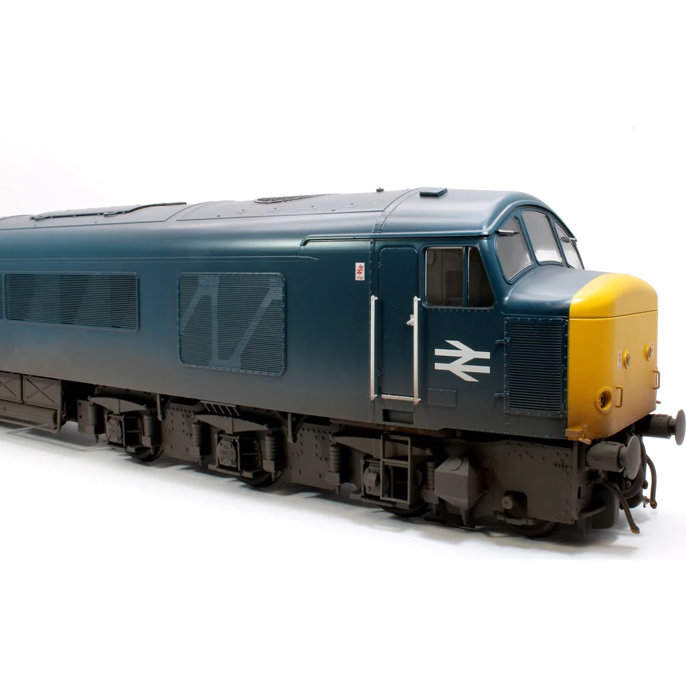 Heljan 4522 — Close Up Of Cab Right by Gaugemaster
