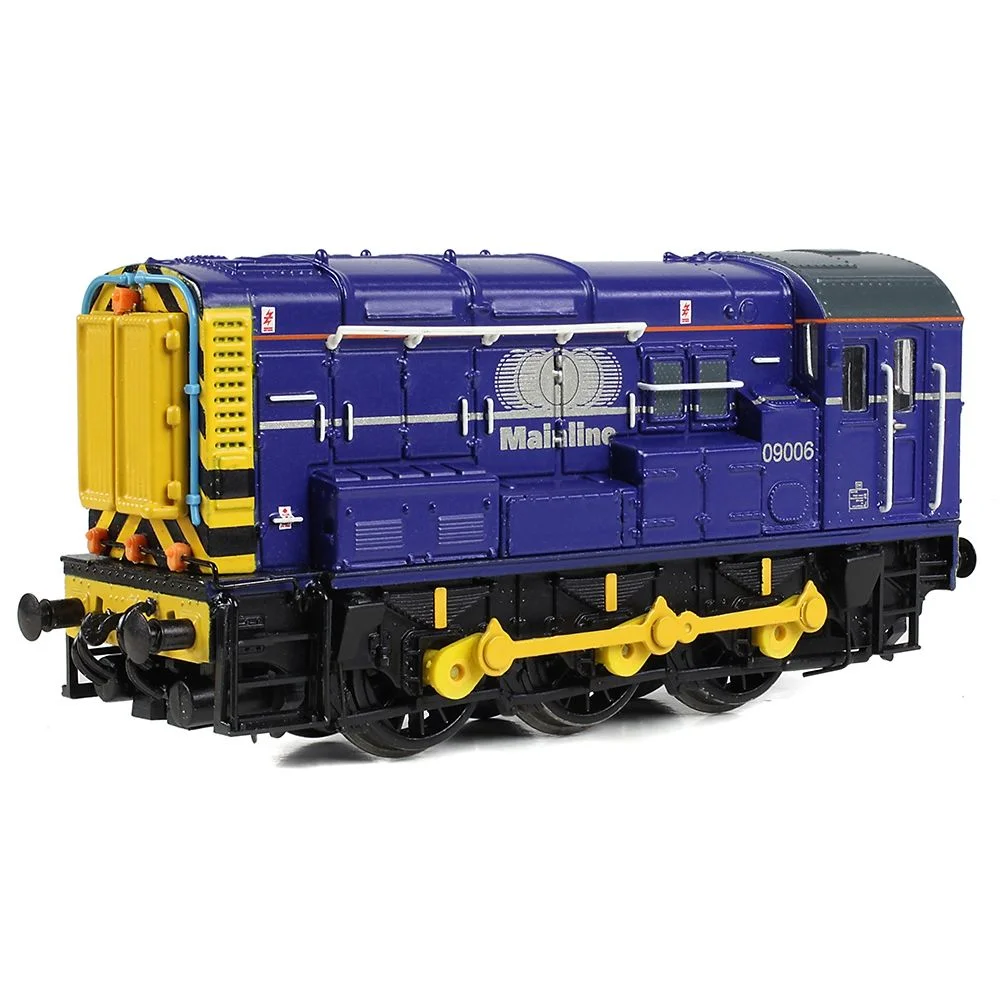 Graham Farish 371-015TL — Left Front Three Quarter View by Graham Farish