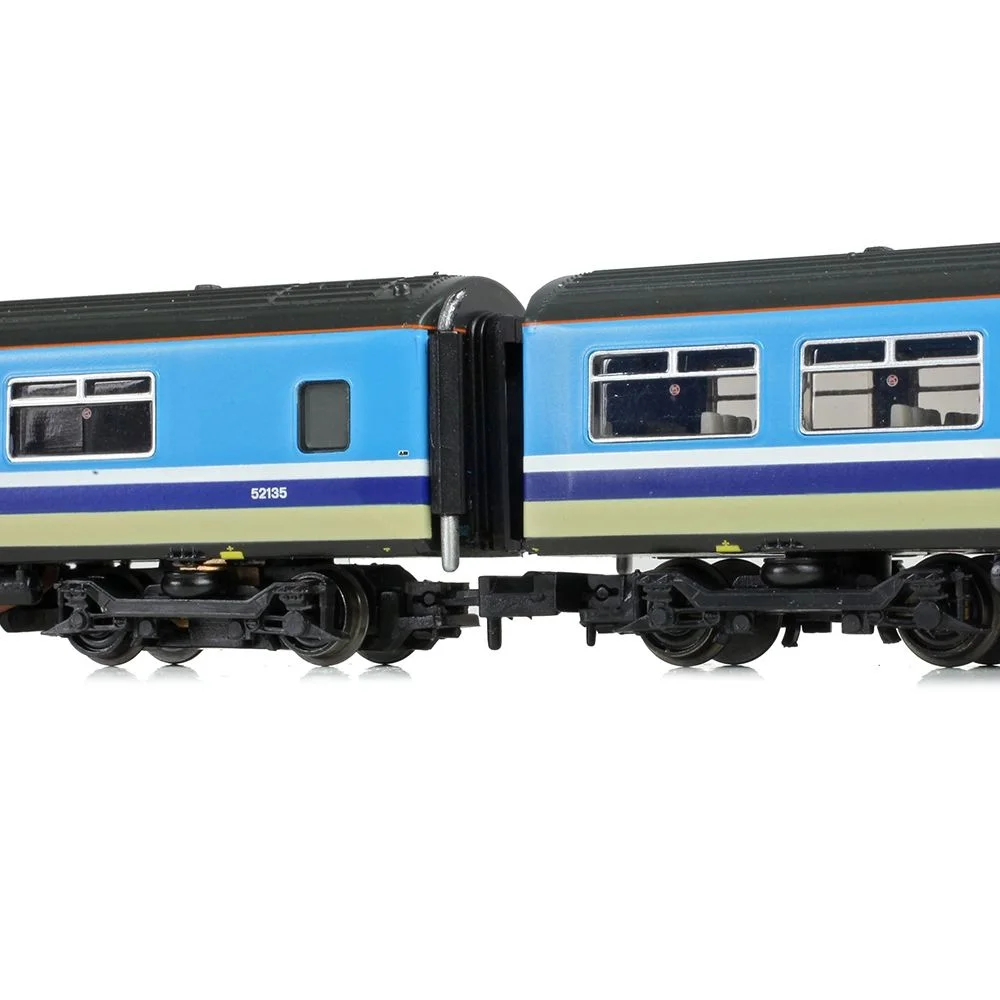 Graham Farish 371-333 — Close Up Of Coupling by Graham Farish