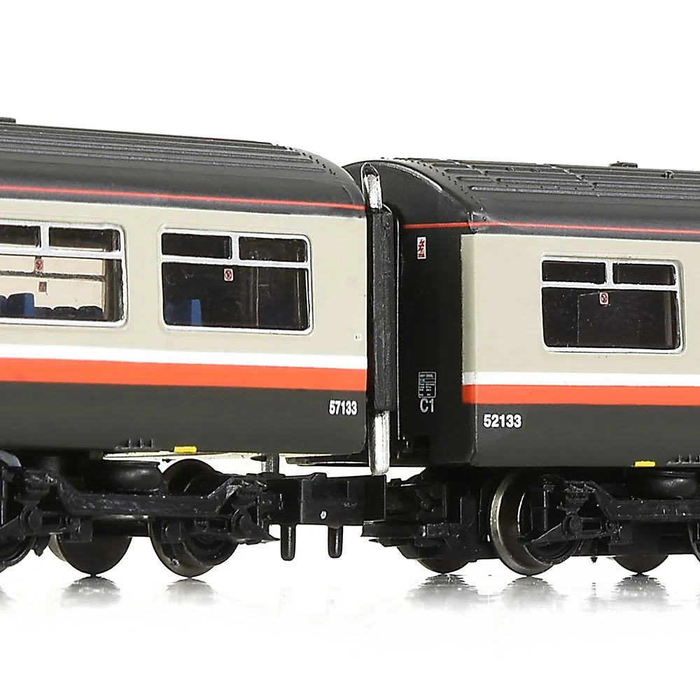 Graham Farish 371-336SF — Close Up Of Coupling by Graham Farish