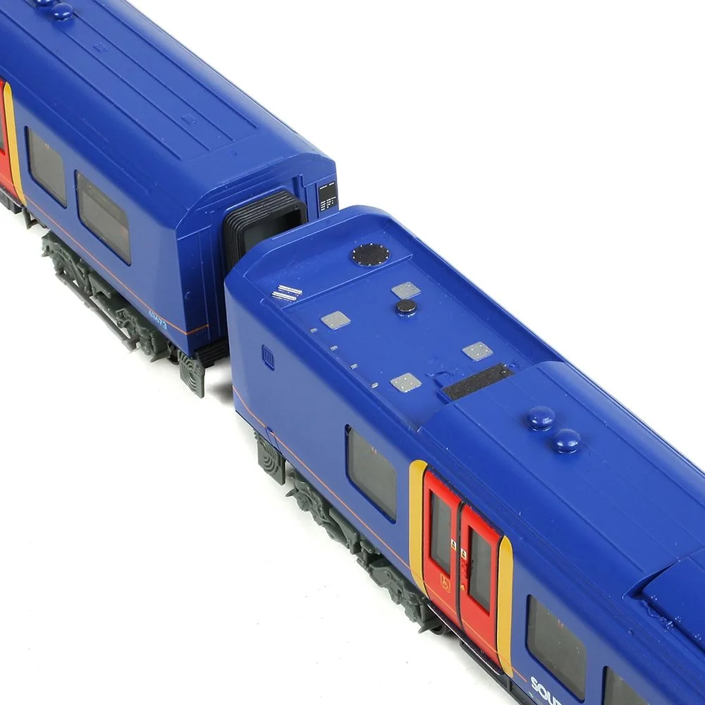 Graham Farish 371-725 — Overhead Chassis Detail View by Graham Farish