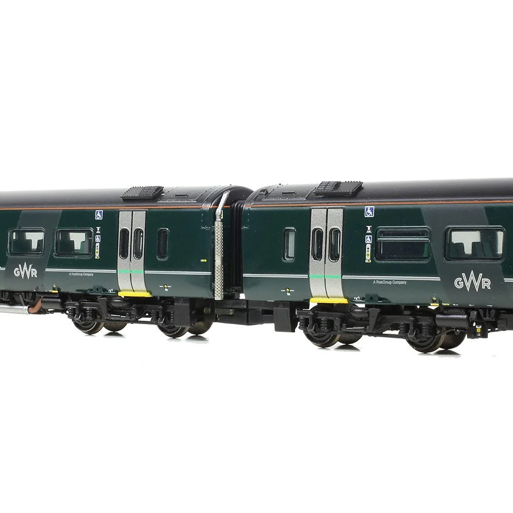 Graham Farish 371-857A — Close Up Of Coupling by Graham Farish