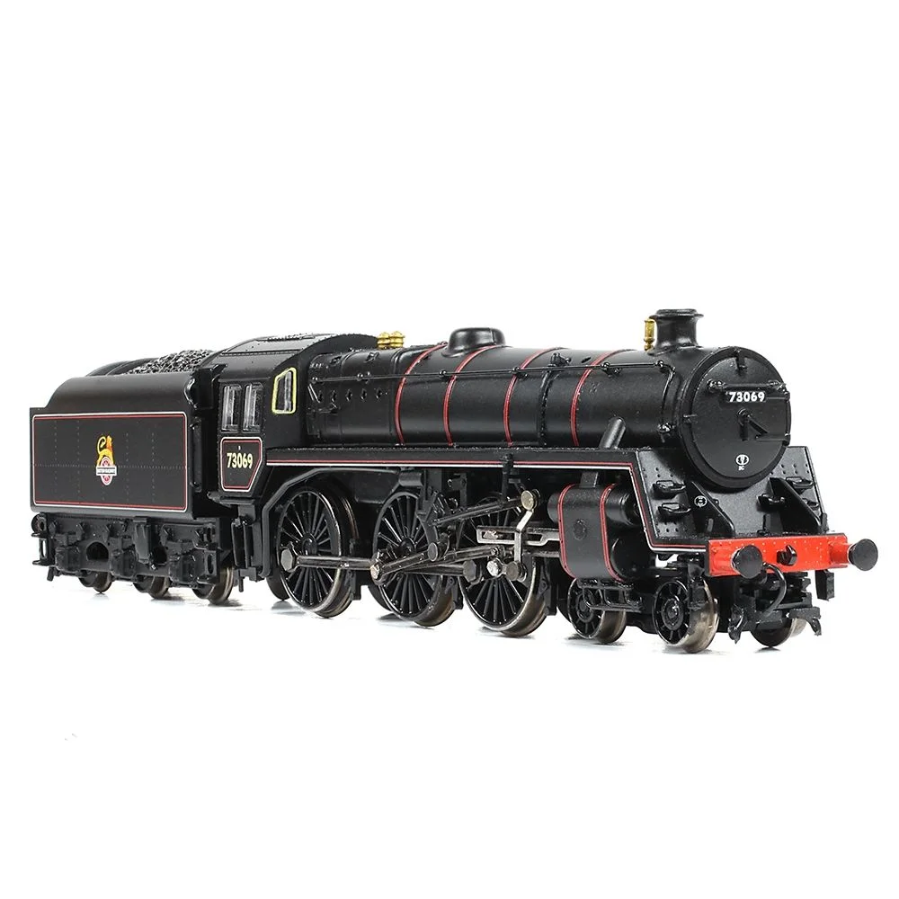 Graham Farish 372-730A — Right Front Three Quarter View by Graham Farish