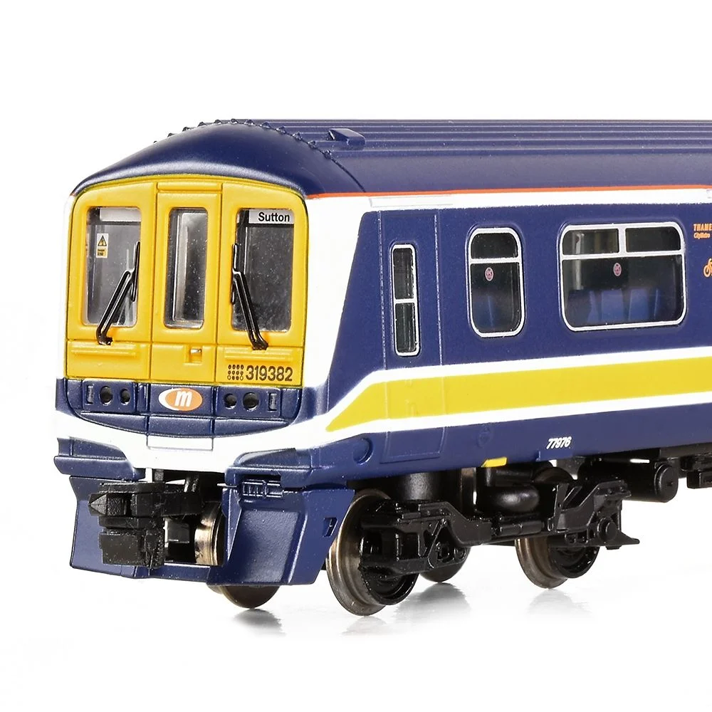 Graham Farish 372-876 — Close Up Of Cab by Graham Farish