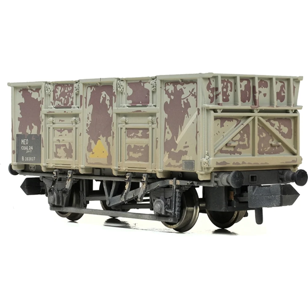 Graham Farish 378-052 — Right Front Three Quarter View by Graham Farish