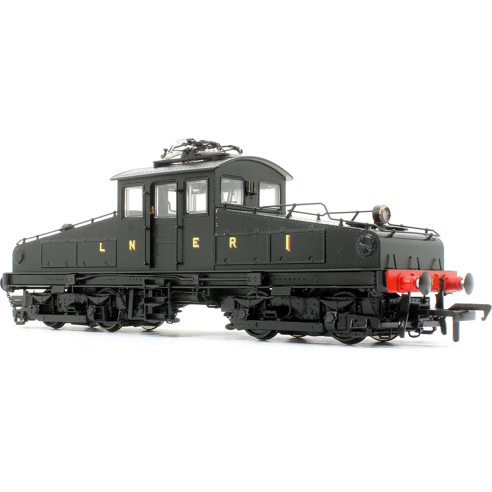 Heljan 1202 — Right Front Three Quarter View by Heljan