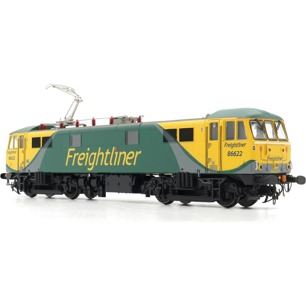 Heljan 8647 — Right Front Three Quarter View by Heljan