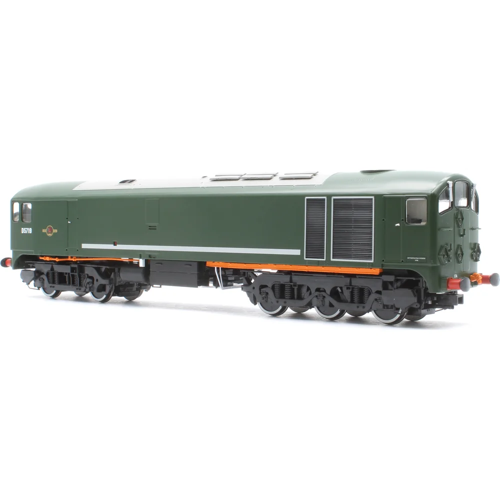 Heljan 2816 — Right Front Three Quarter View by Hornby