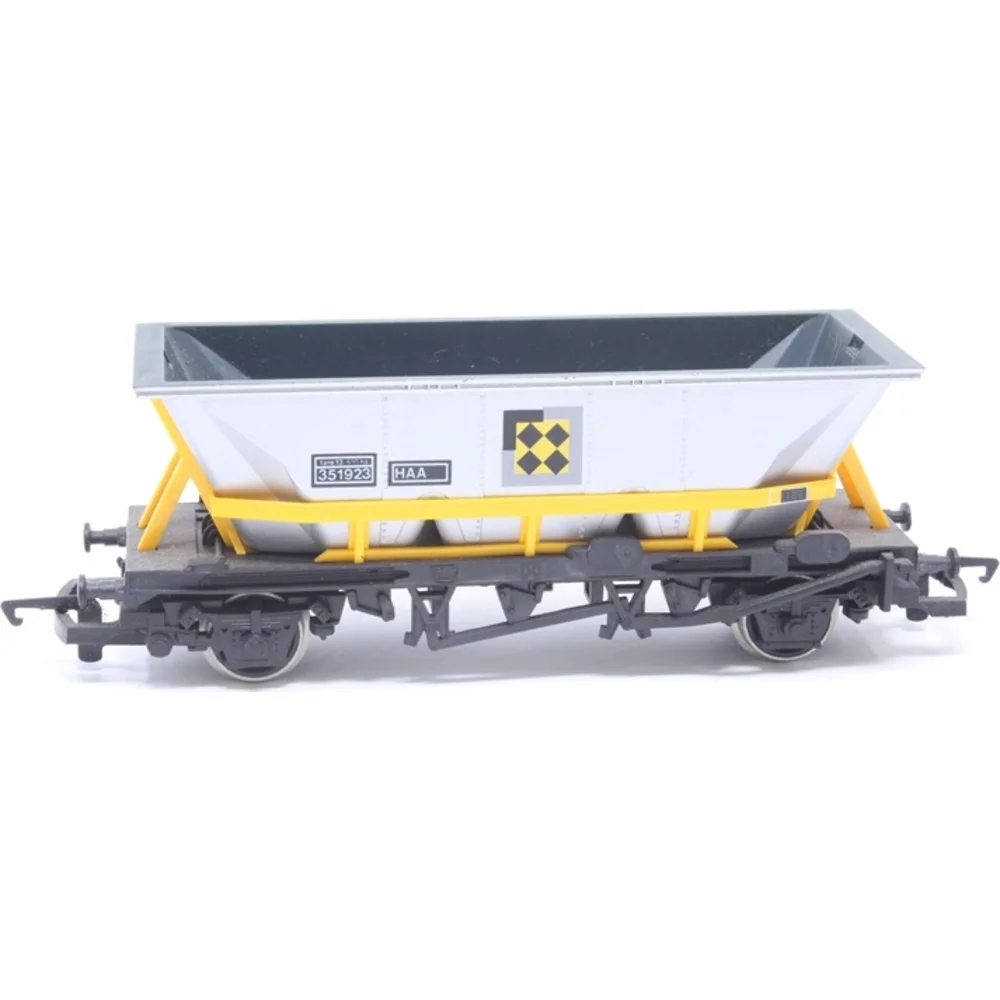 Hornby R039 — Side Elevation Left Direction by Hornby
