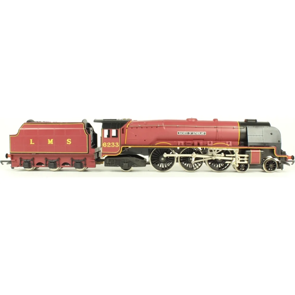 Hornby R066 — Side Elevation Right Direction by Hornby