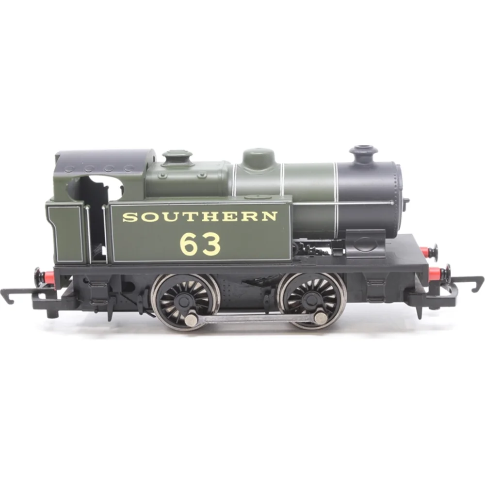 Hornby R1111 — Side Elevation Right Direction by Hornby