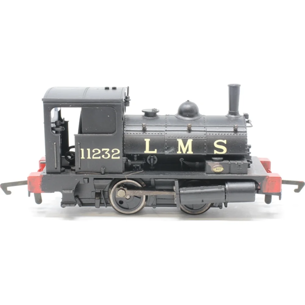 Hornby R2065 — Side Elevation Right Direction by Hornby