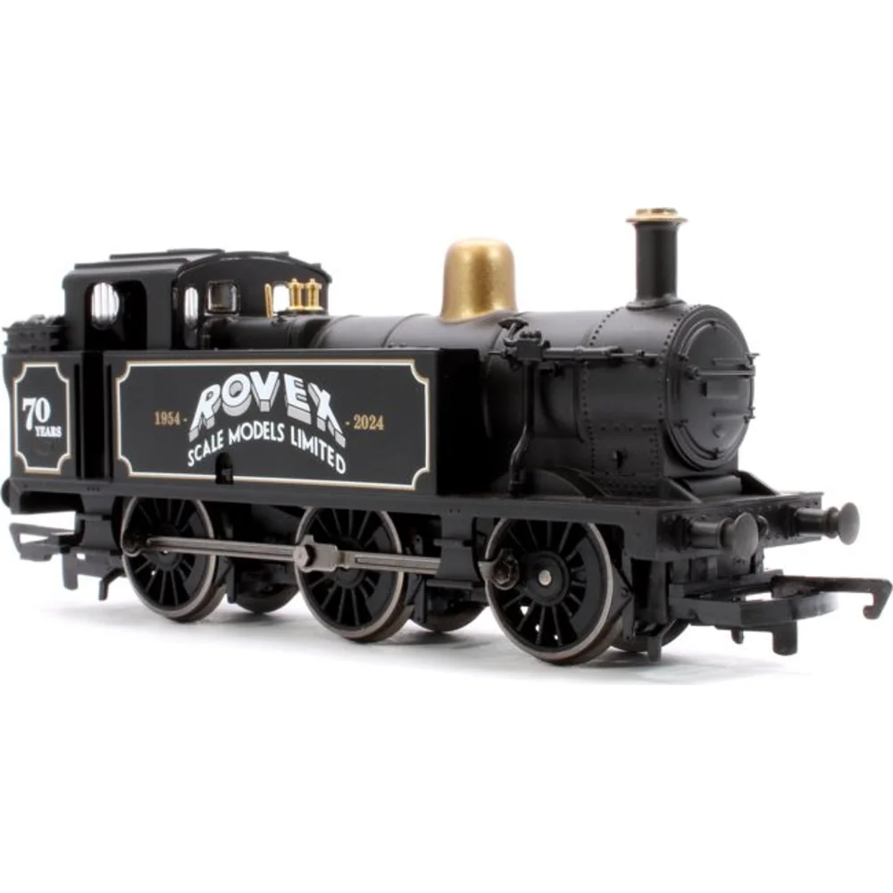 Hornby R30337 — Right Front Three Quarter View by Hornby