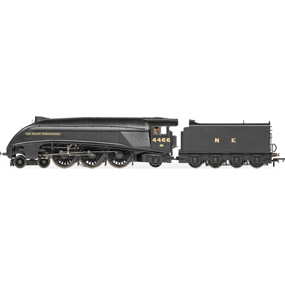 Hornby R30452 — Side Elevation by Hornby