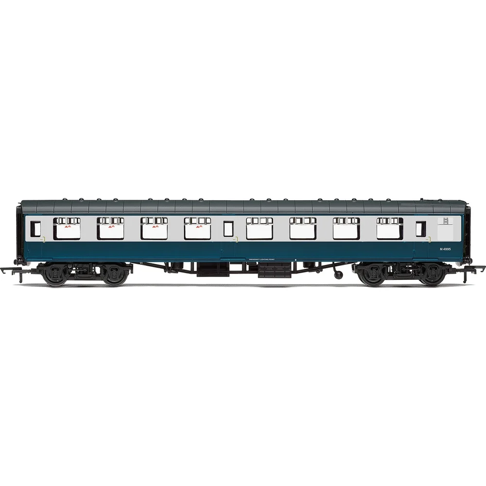 Hornby R3607 — Side Elevation by Hornby