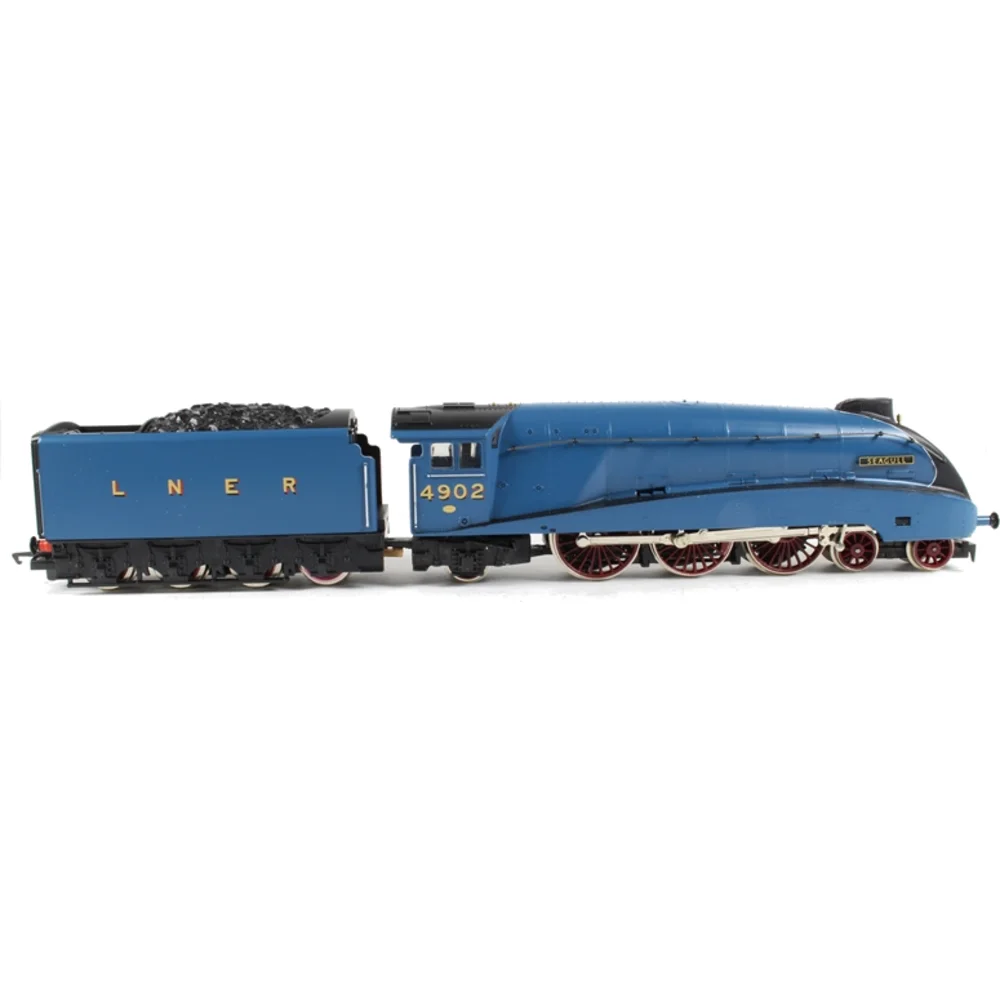 Hornby R372 — Side Elevation Right Direction by Hornby