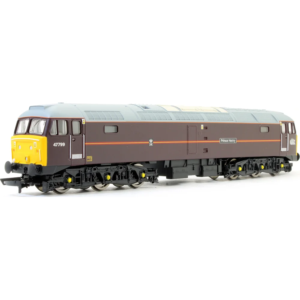 Hornby R3758 — Left Rear Three Quarter View by Hornby