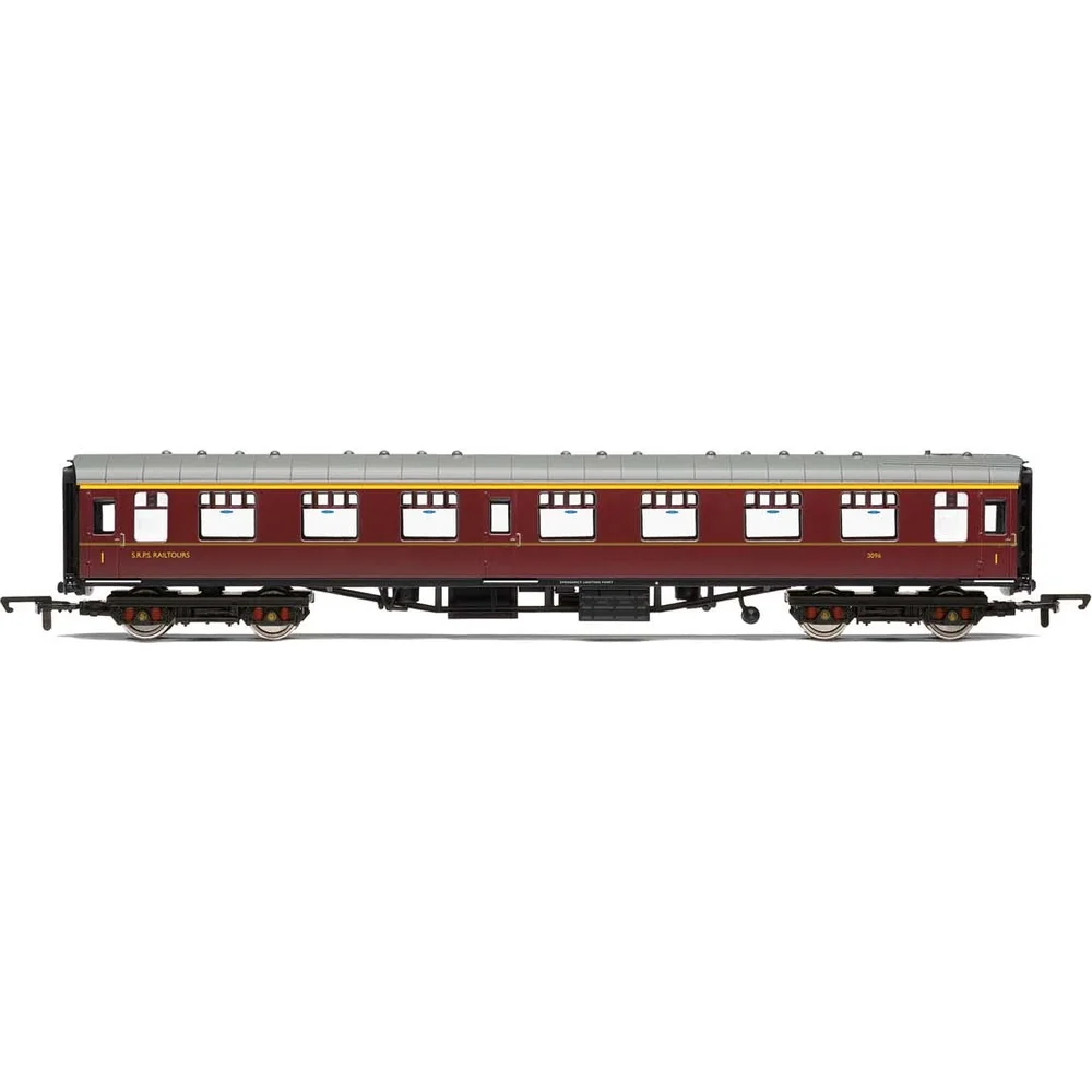 Hornby R3828 — Side Elevation by Hornby
