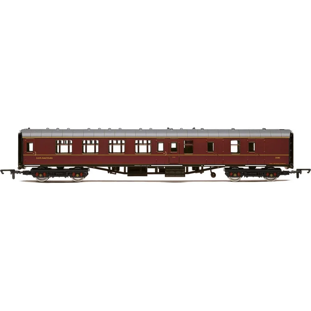 Hornby R3828 — Side Elevation by Hornby