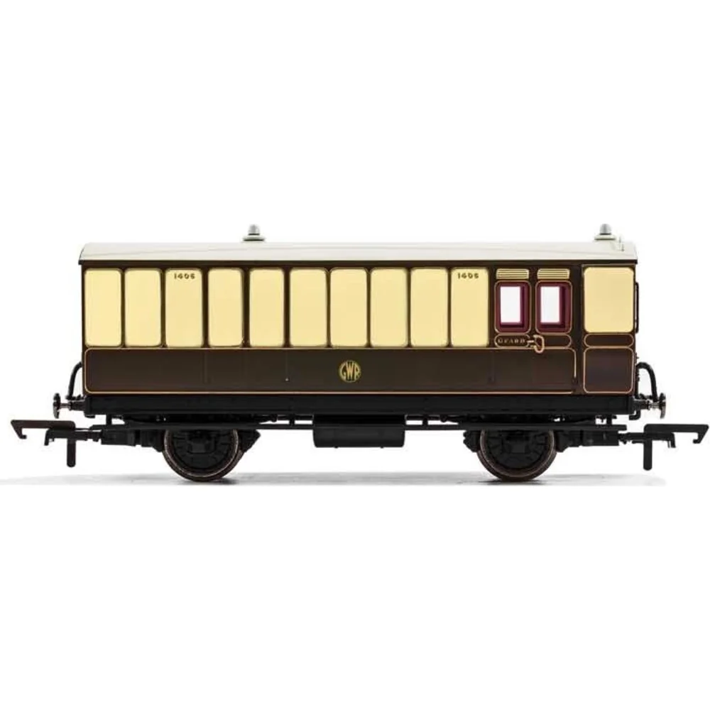Hornby R3960 — Side Elevation by Hornby