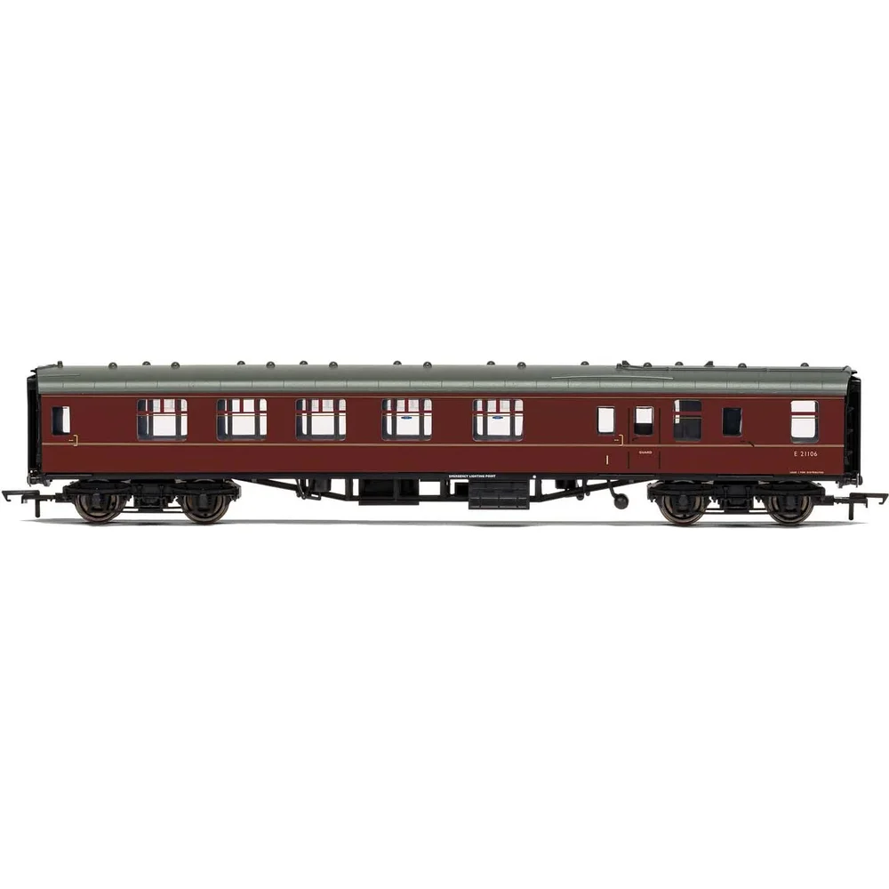 Hornby R40022 — Side Elevation by Hornby