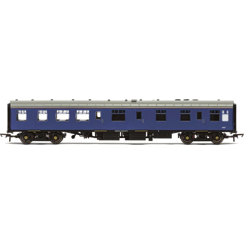 Hornby R40027 — Side Elevation by Hornby