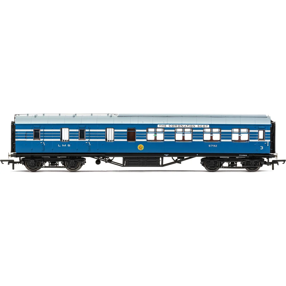 Hornby R40051 — Side Elevation by Hornby