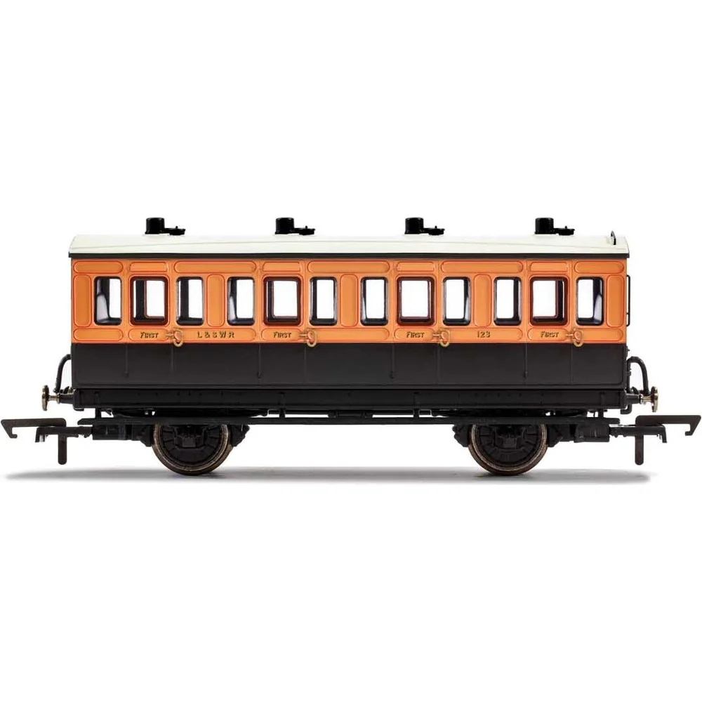 Hornby R40061 — Side Elevation by Hornby