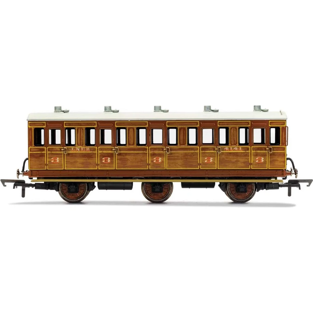 Hornby R40082 — Side Elevation by Hornby
