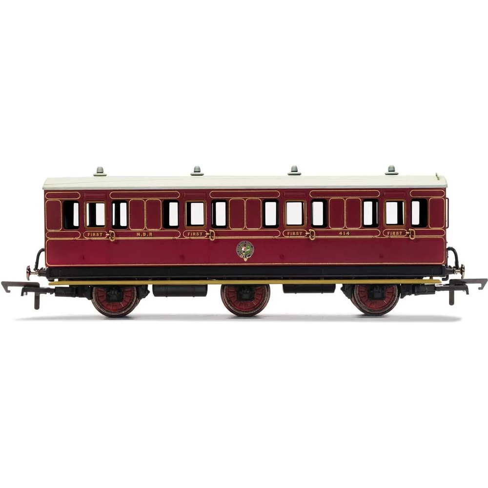 Hornby R40089 — Side Elevation by Hornby