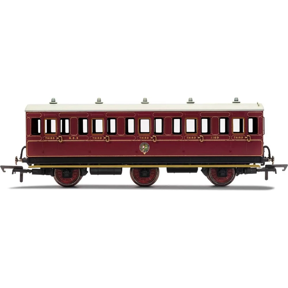 Hornby R40090 — Side Elevation by Hornby
