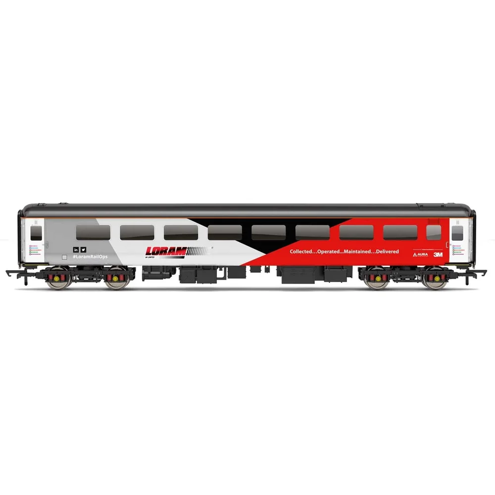 Hornby R40143 — Side Elevation by Hornby